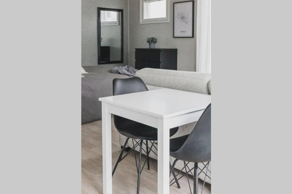 Beautiful New Studio Apartment Nearby The Center Турку Экстерьер фото